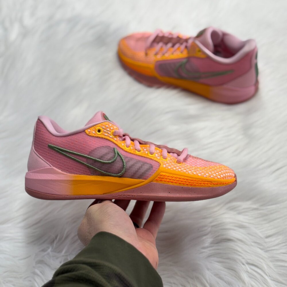 Nike Sabrina 1 Low Womens Basketball Shoes Orange Pink FQ3381-600 VNDS Sz 6.5